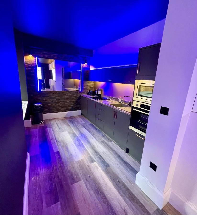 Breeze Suites - Luxury Group Accom - Sleeps 19 Blackpool Buitenkant foto