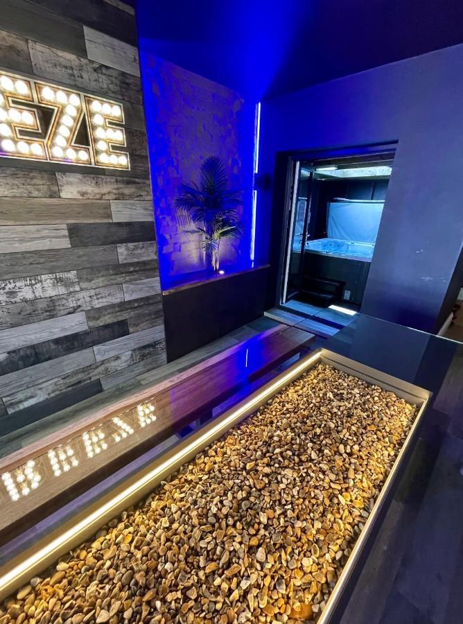 Breeze Suites - Luxury Group Accom - Sleeps 19 Blackpool Buitenkant foto