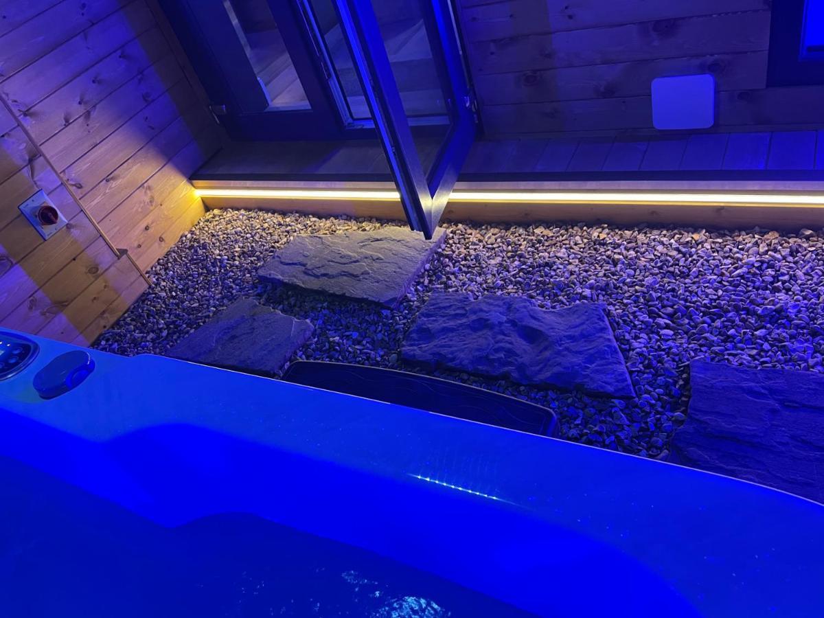 Breeze Suites - Luxury Group Accom - Sleeps 19 Blackpool Buitenkant foto