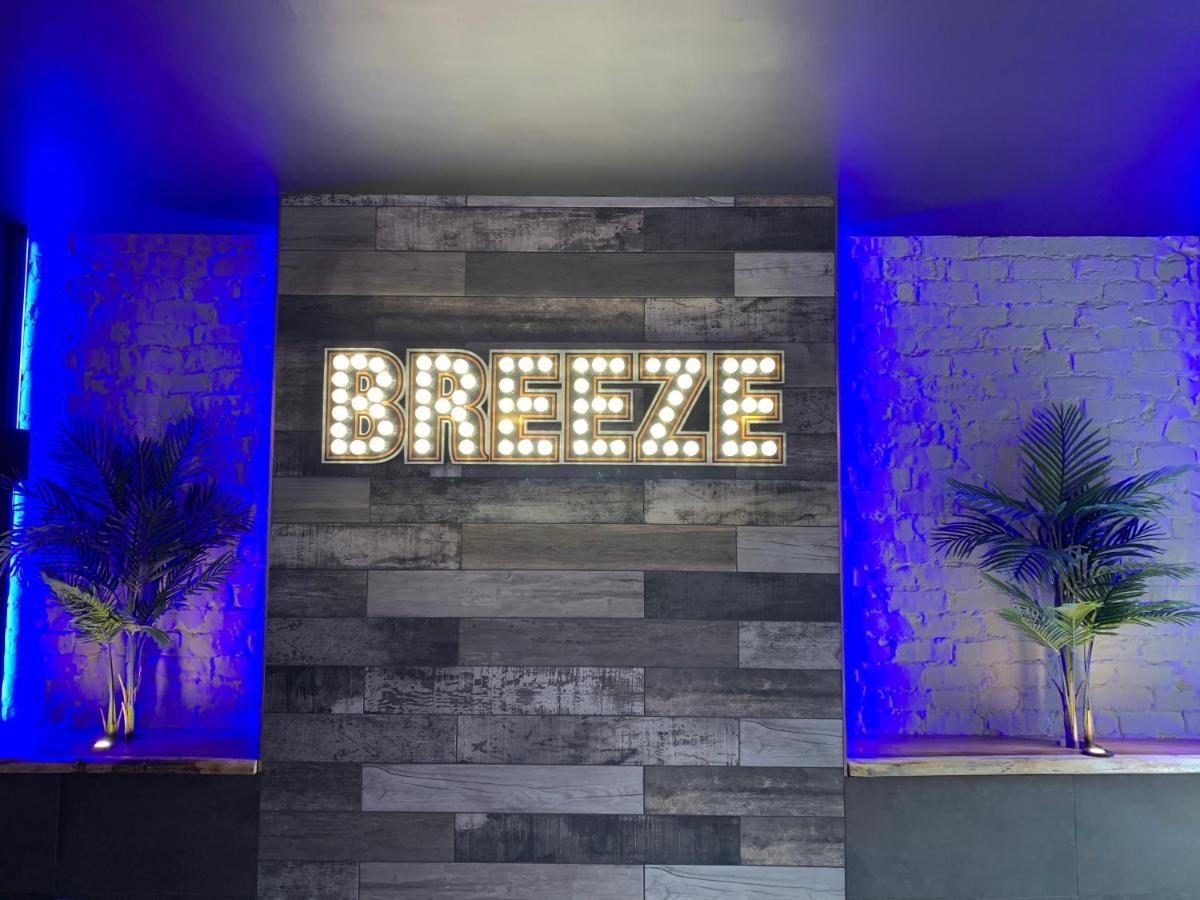 Breeze Suites - Luxury Group Accom - Sleeps 19 Blackpool Buitenkant foto
